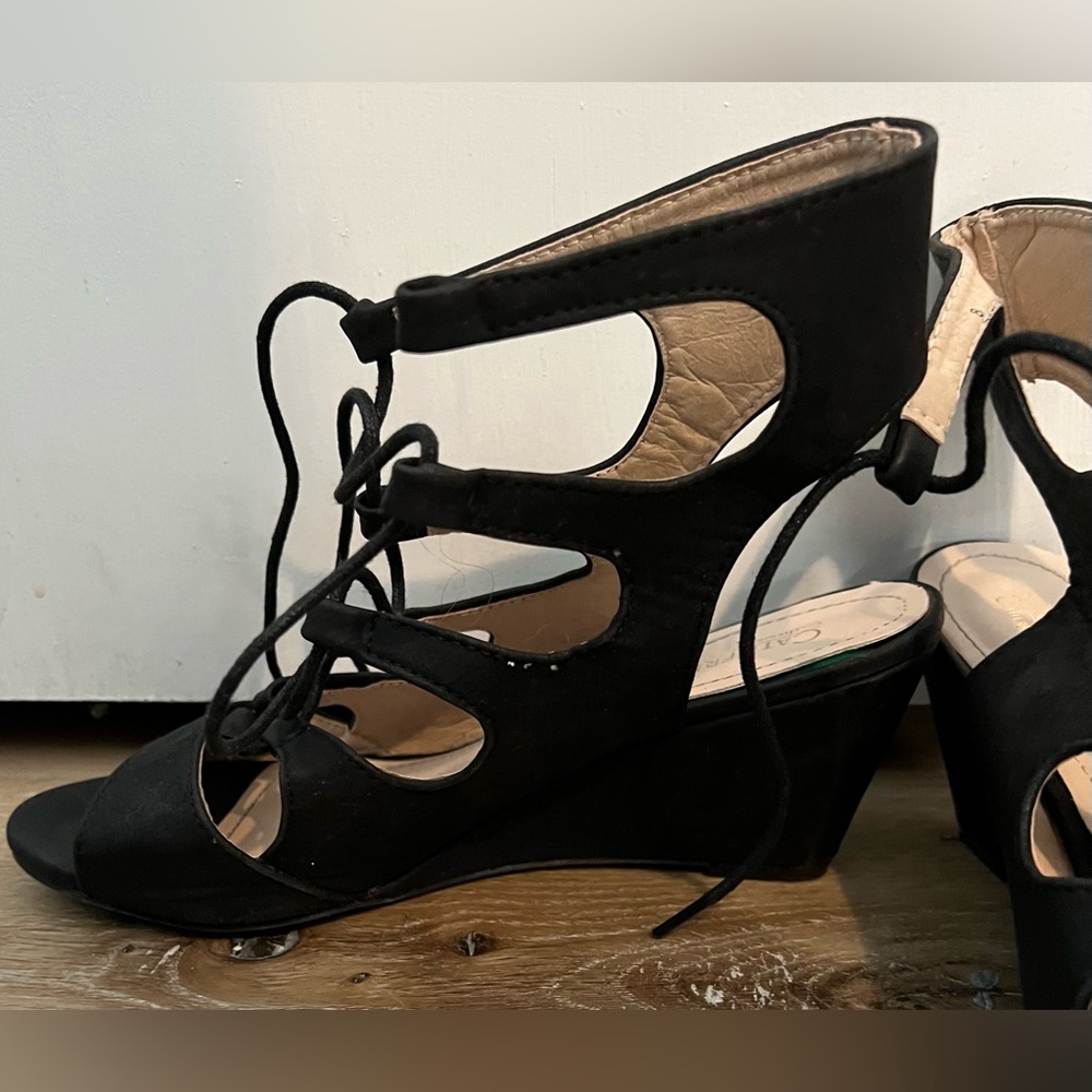 Catherine Malandrino Black Wedges